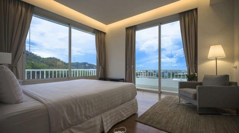 Hua Hin 4 bed Uninterrupted Sea View Penthouse With Spacious Living