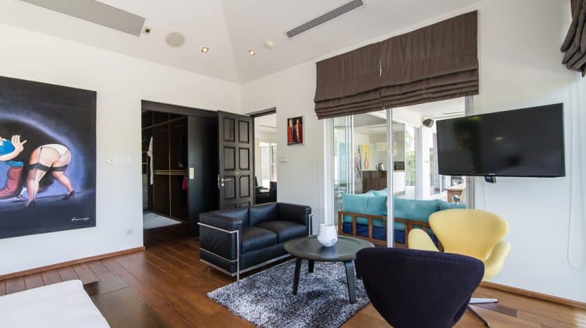 Contemporary Design Villa For Sale Hua Hin Baan Ing Phu Luxury Development