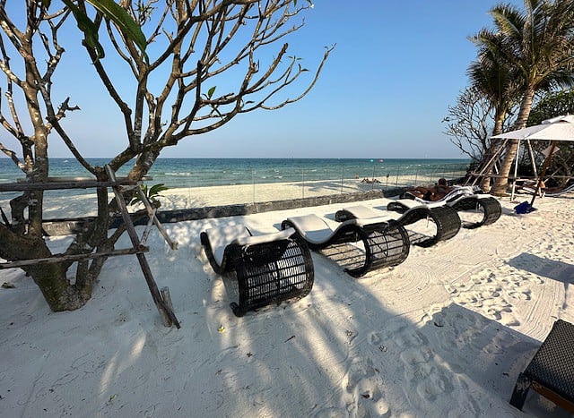 Luxurious Beach Condo For Sale At Intercontinental Residences Hua Hin