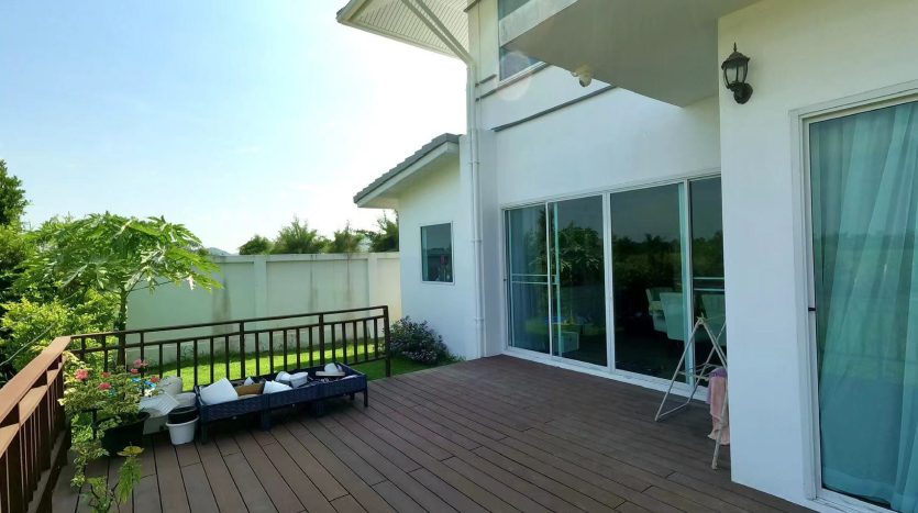 Premier Lakefront Villa For Sale in Hua Hin With Exclusive Waterfront & Garden