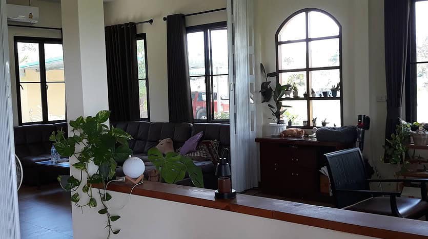 Spacious House for Sale in Hua Hin’s Hin Lek Fai Area on a Large Land Plot