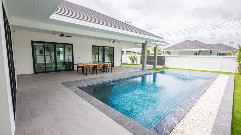 Highland Villas 3 Hua Hin Luxury Pool Villa For Sale Near Black Mountain Golf