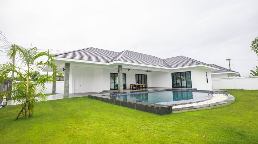 Hua Hin Luxury Pool Villas in Mon Mai – Your Dream Home Awaits