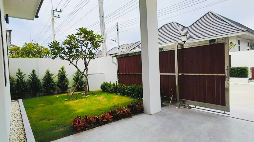 Luxurious 3 Bed, 3 Bath House With Private Pool for Sale In Coco Hua Hin Project