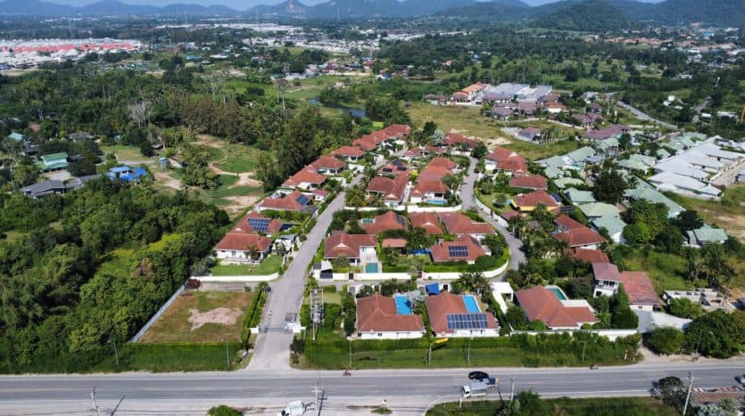 Luxurious 3-Bedroom Pool Villa for Sale in Smart House Valley, Hua Hin