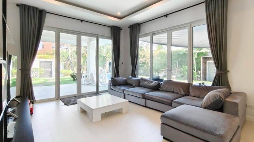Luxurious 3-Bedroom Pool Villa for Sale in Smart House Valley, Hua Hin