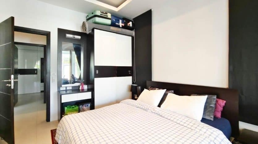 Luxurious 3-Bedroom Pool Villa for Sale in Smart House Valley, Hua Hin