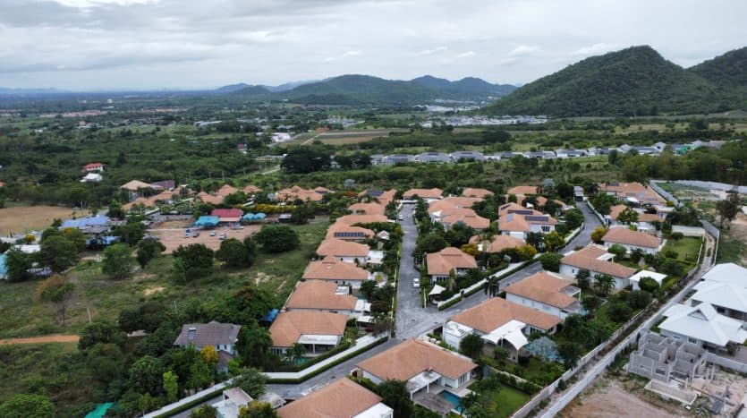 Ready to Move-in Luxury Pool Villa Near Golf Course for Sale In Hua Hin