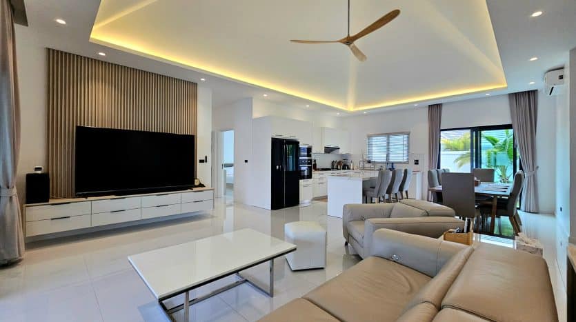 The Clouds 2 Premium Pool Villa for Sale in Hua Hin Soi 70