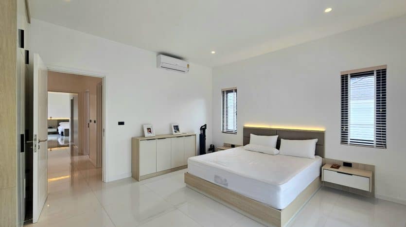 The Clouds 2 Premium Pool Villa for Sale in Hua Hin Soi 70