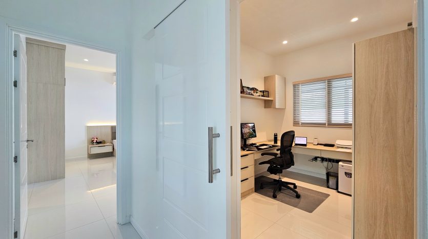 The Clouds 2 Premium Pool Villa for Sale in Hua Hin Soi 70