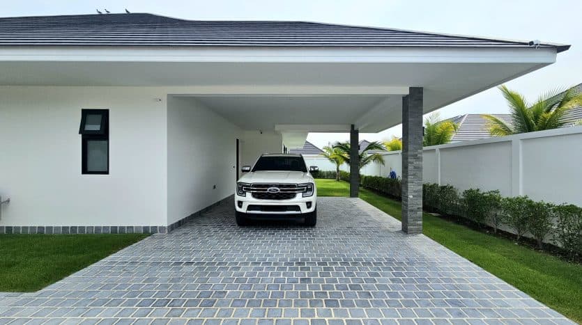 The Clouds 2 Premium Pool Villa for Sale in Hua Hin Soi 70