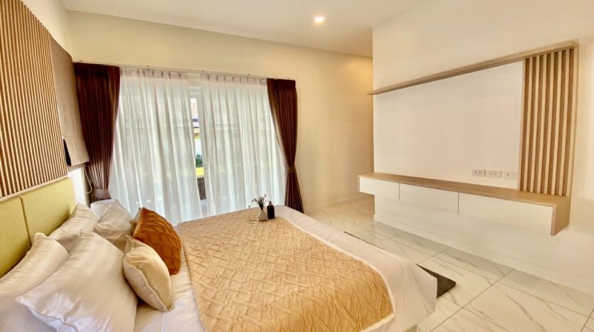 Fully Furnished Ready-To-Move Hua Hin Grand Hills House for Sale