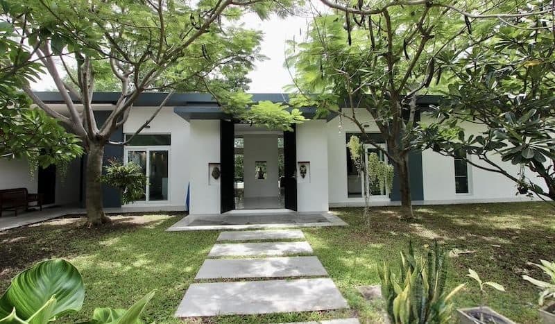 Luxury Pool Villa with Private Lake for Sale in Cha Am-4