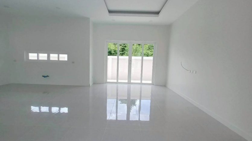 Modern 3-Bed Pool Villa for Sale with Premium Facilities in Hua Hin Grand Hills