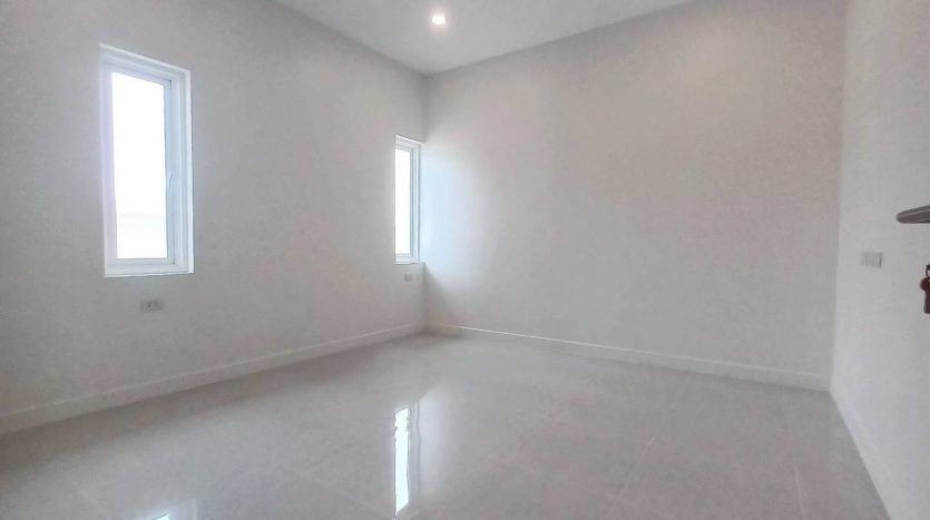 Modern 3-Bed Pool Villa for Sale with Premium Facilities in Hua Hin Grand Hills