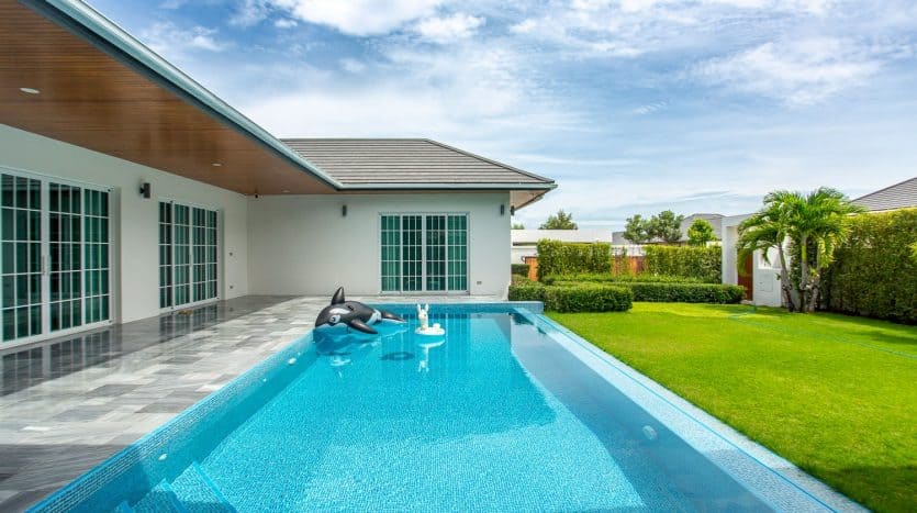 Spacious 3-Bedroom Pool Villa in Hua Hin for Sale at Hillside Hamlet 8