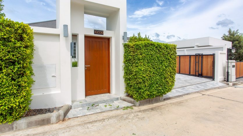 Spacious 3-Bedroom Pool Villa in Hua Hin for Sale at Hillside Hamlet 8