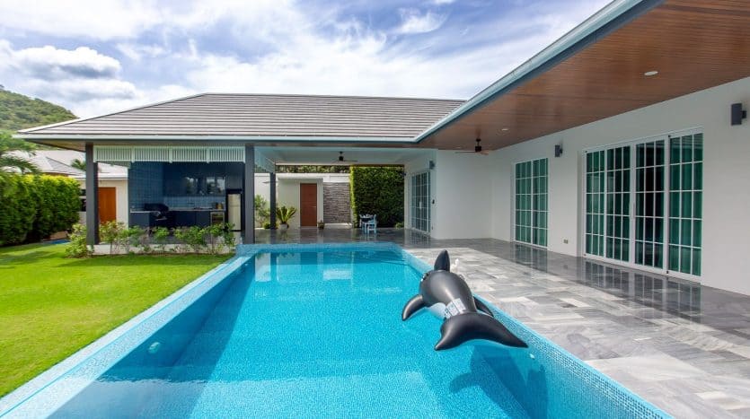 Spacious 3-Bedroom Pool Villa in Hua Hin for Sale at Hillside Hamlet 8