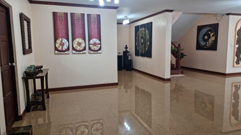 Luxurious Dream Home Pool Villa for Sale in Hua Hin