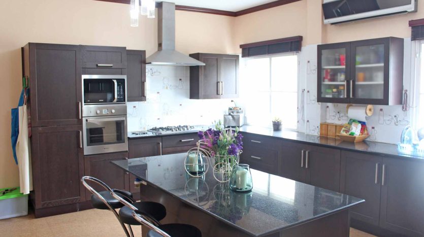 Luxurious Dream Home Pool Villa for Sale in Hua Hin