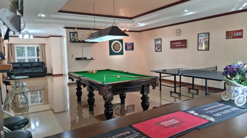 Luxurious Dream Home Pool Villa for Sale in Hua Hin